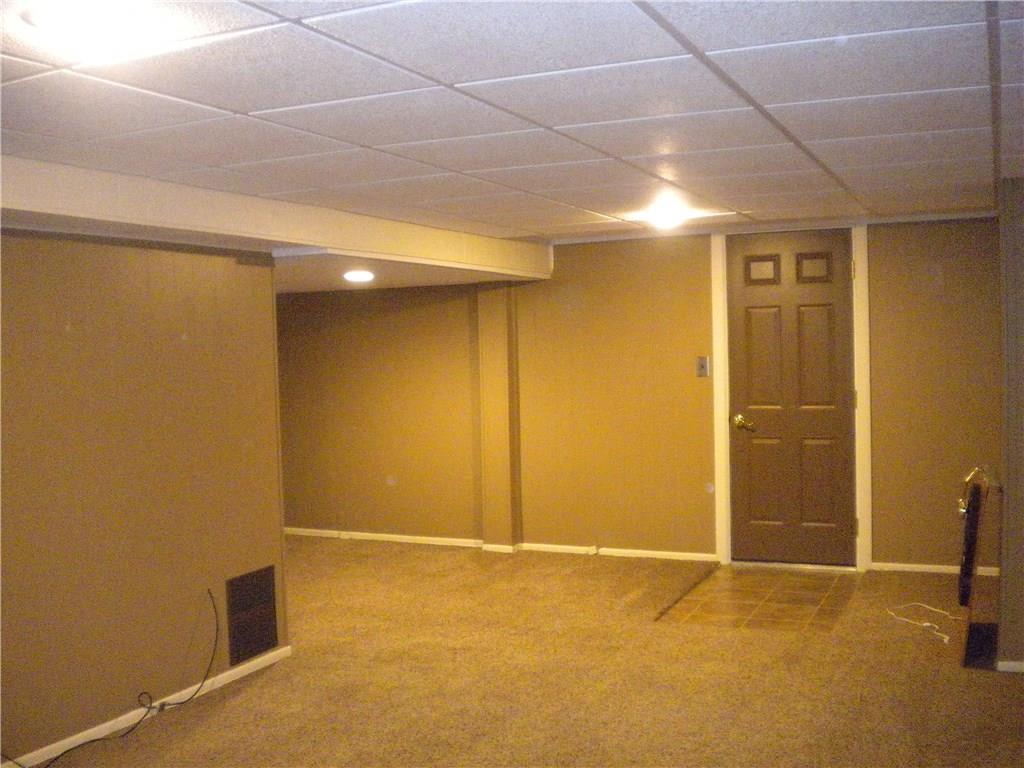 5256 Curry Road Baldwin, PA 15236 - Photo 14 of 21 Gallery Image 14