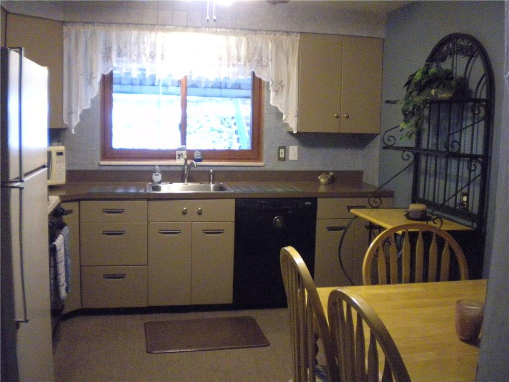 5256 Curry Road Baldwin, PA 15236 - Photo 5 of 21 Gallery Image 5