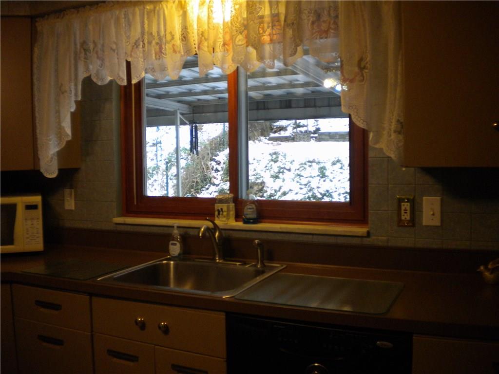 5256 Curry Road Baldwin, PA 15236 - Photo 7 of 21 Gallery Image 7