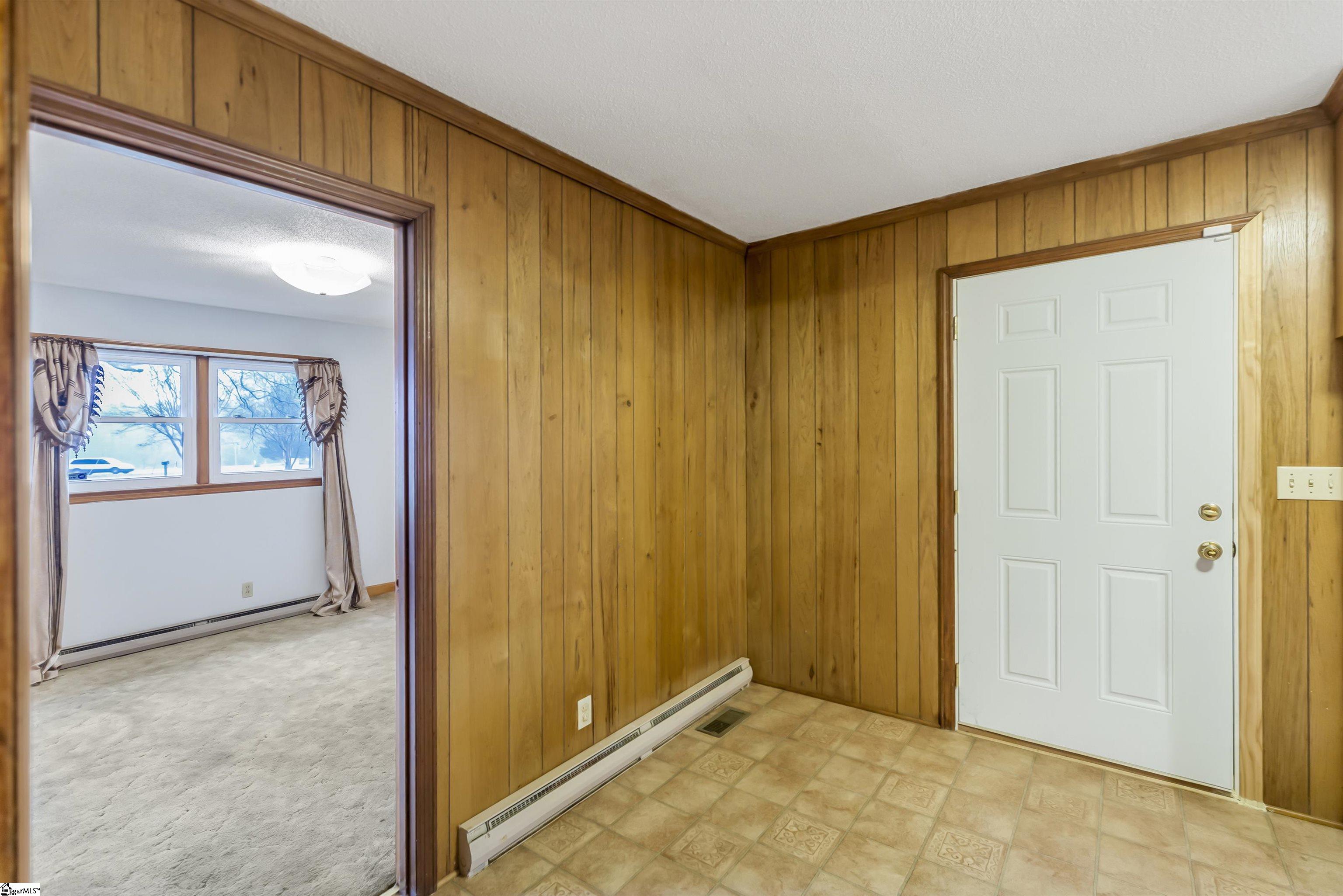 1303 Shady Grove Road Belton, SC 29627 - Photo 10 of 31