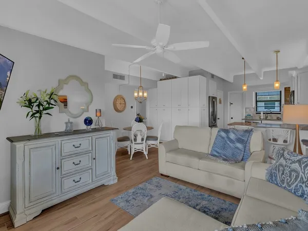 $3,000 | 4400 Florida A1A, Unit 11, Vero Beach, FL 32963