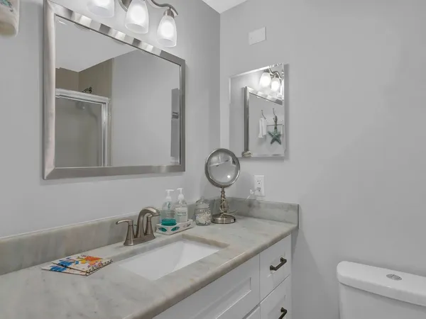 $3,000 | 4400 Florida A1A, Unit 11, Vero Beach, FL 32963