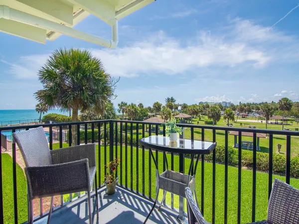 $3,000 | 4400 Florida A1A, Unit 11, Vero Beach, FL 32963
