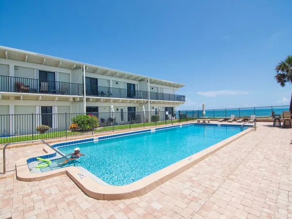 $3,000 | 4400 Florida A1A, Unit 11, Vero Beach, FL 32963