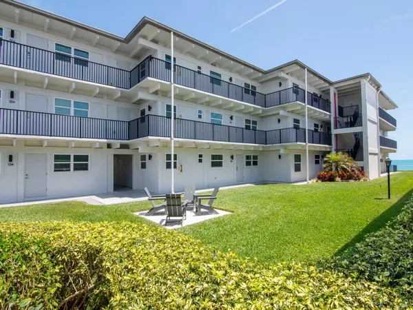 $3,000 | 4400 Florida A1A, Unit 11, Vero Beach, FL 32963