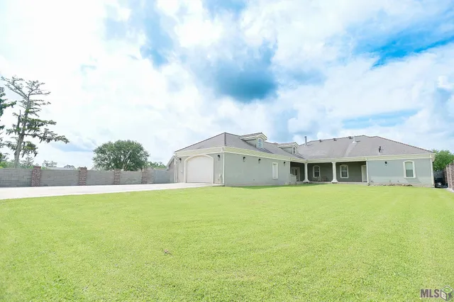 $750,000 | 113 Ouiski Bayou Drive, Houma, LA 70360