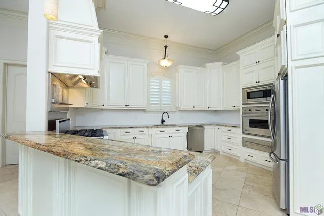 $750,000 | 113 Ouiski Bayou Drive, Houma, LA 70360