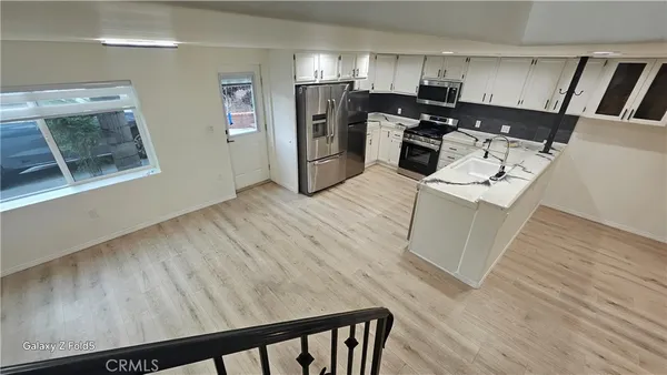 $6,000 | 9859 Foothill Boulevard, Unit 9857, Lakeview Terrace, CA 91342