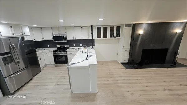 $6,000 | 9859 Foothill Boulevard, Unit 9857, Lakeview Terrace, CA 91342