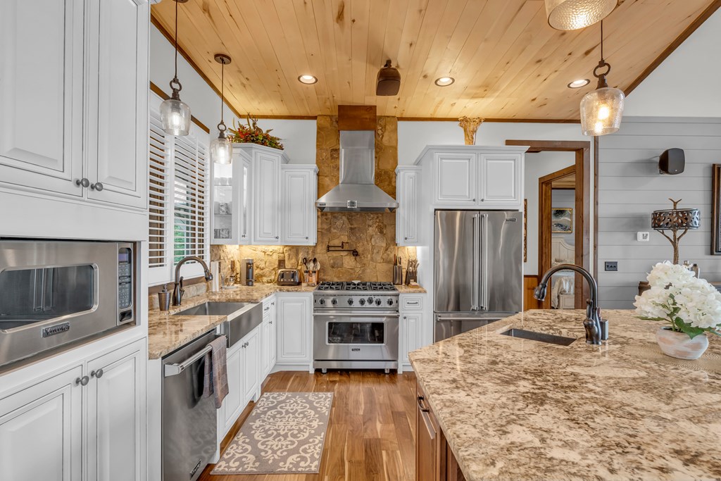 540 Overlook Drive Blue Ridge, GA 30513 - Photo 8 of 78 Gallery Image 8