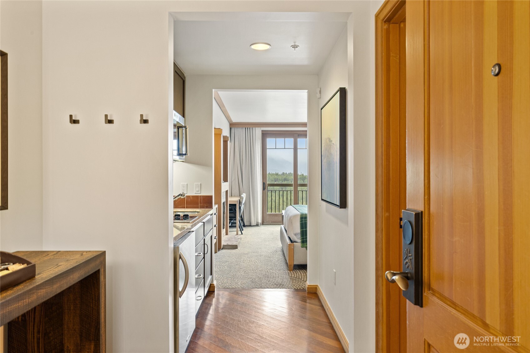 3600 Suncadia Trail, Unit 4049 Cle Elum, WA 98922 - Photo 4 of 26 a bathroom with a granite countertop sink and a mirror