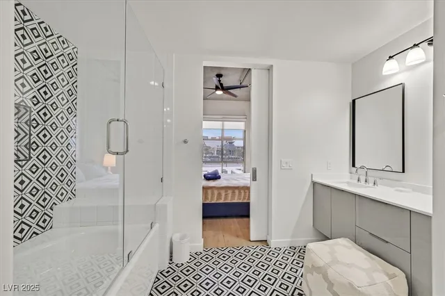 $2,495 | 353 East Bonneville Avenue, Unit 433, Las Vegas, NV 89101