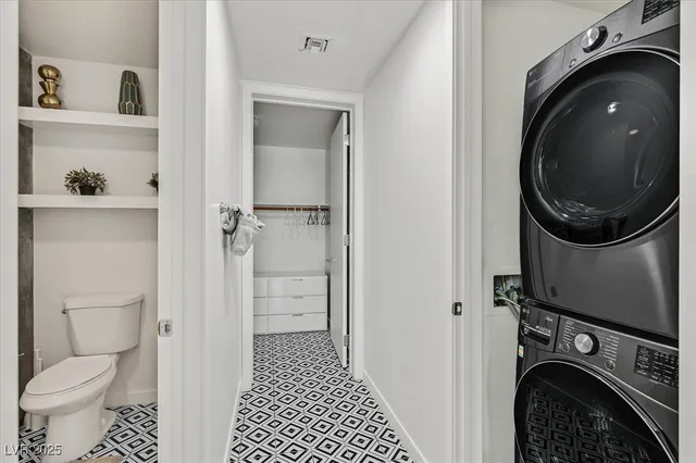 $2,495 | 353 East Bonneville Avenue, Unit 433, Las Vegas, NV 89101