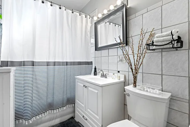 $437,900 | 4222 Prescott Avenue, Lyons, IL 60534