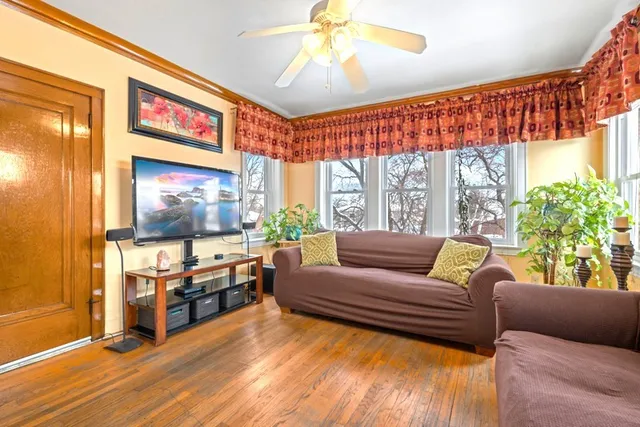 $437,900 | 4222 Prescott Avenue, Lyons, IL 60534