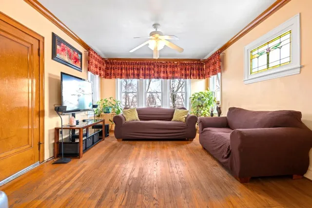 $437,900 | 4222 Prescott Avenue, Lyons, IL 60534