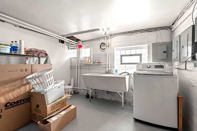 $437,900 | 4222 Prescott Avenue, Lyons, IL 60534