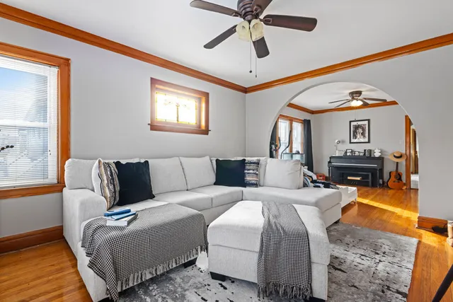 $437,900 | 4222 Prescott Avenue, Lyons, IL 60534