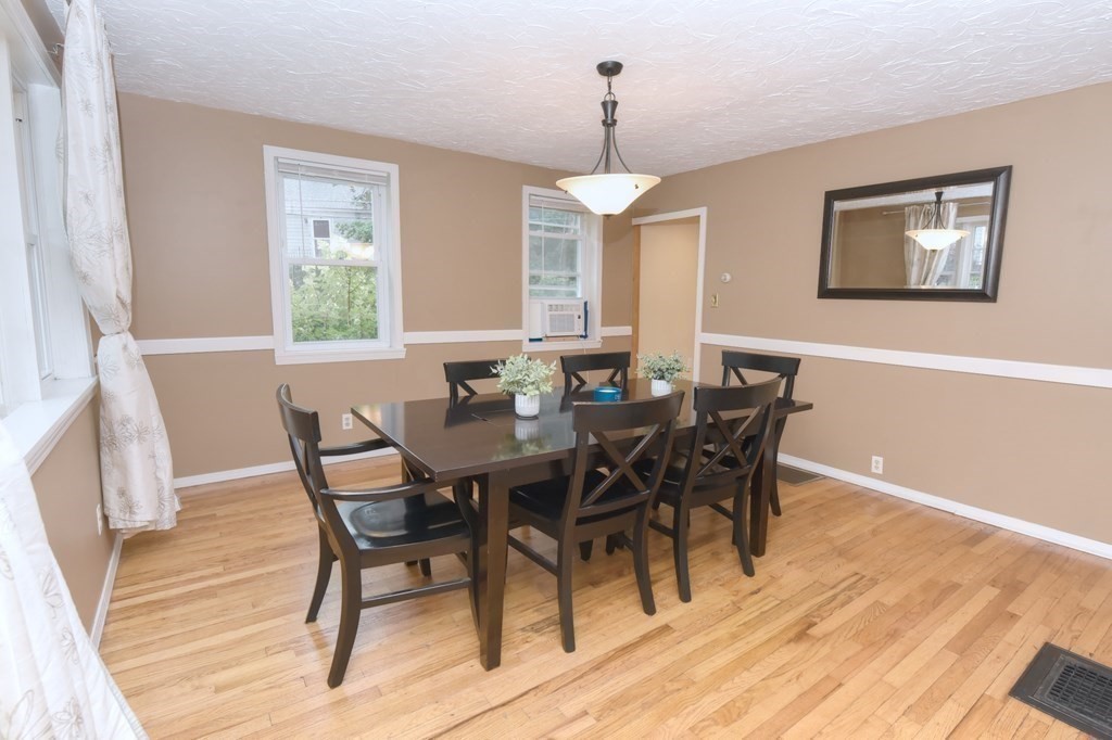 62 Wright Street Stoneham, MA 02180 - Photo 12 of 39