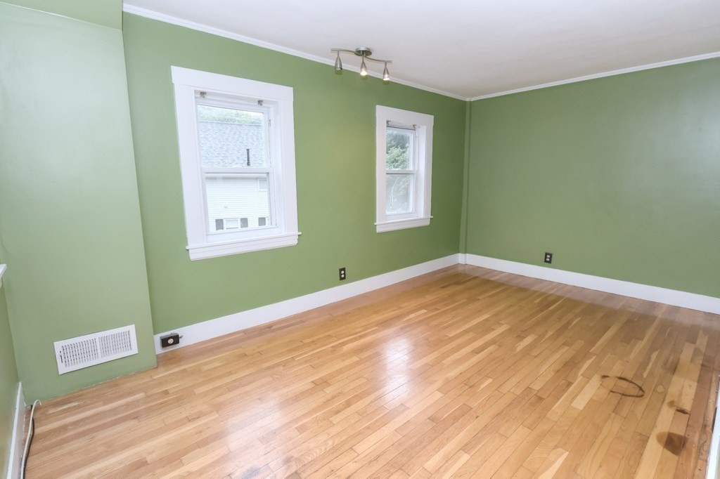 62 Wright Street Stoneham, MA 02180 - Photo 23 of 39