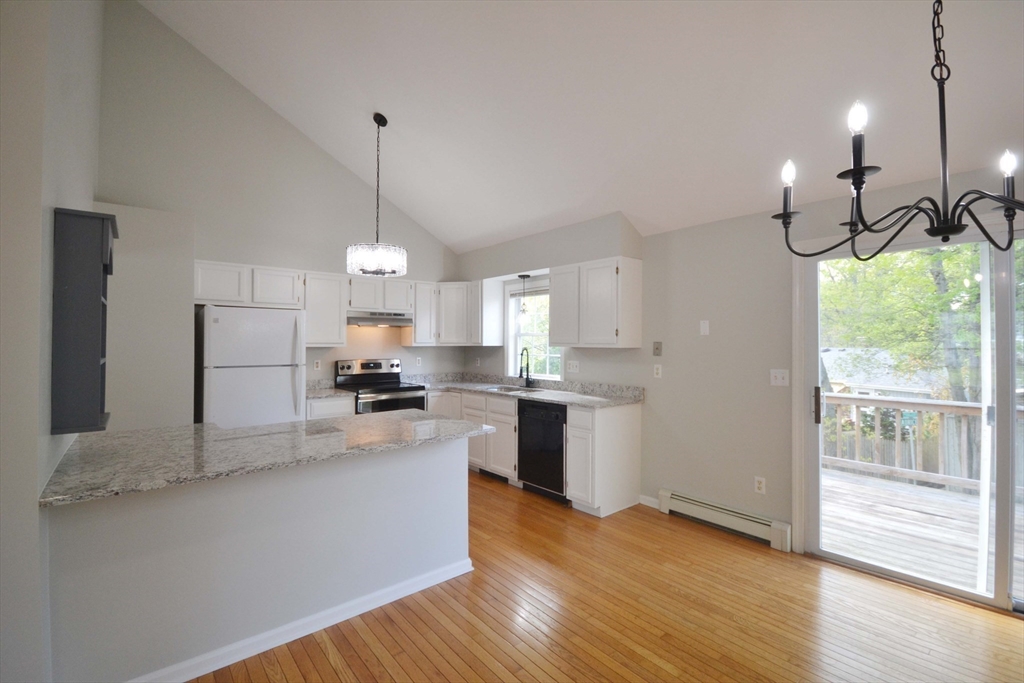 11 Simone Street Worcester, MA 01604 - Photo 8 of 33 Gallery Image 8