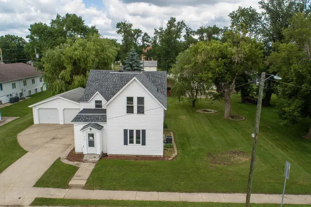 $158,000 | 218 East Main Street, Cyrus, MN 56323