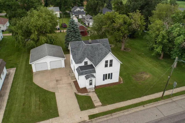 $158,000 | 218 East Main Street, Cyrus, MN 56323
