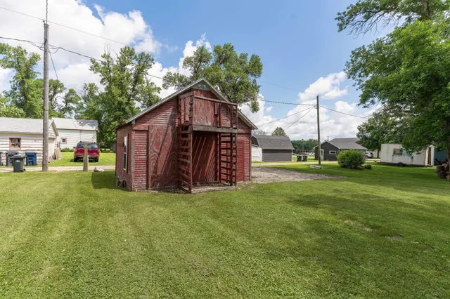 $158,000 | 218 East Main Street, Cyrus, MN 56323