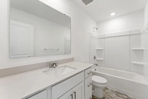 $372,796 | 186 HUNTINGTON Drive, Waconia, MN 55387