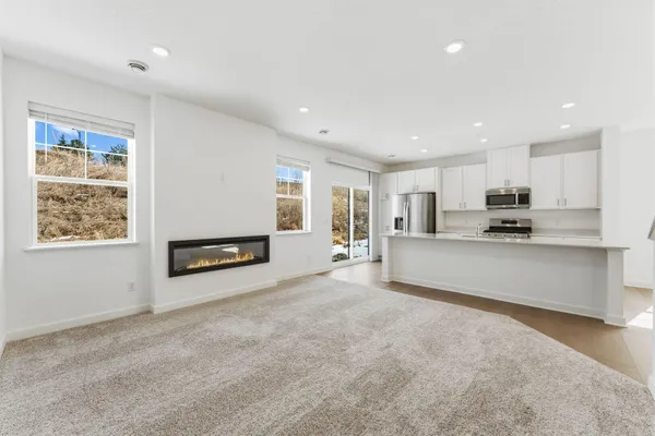 $372,796 | 186 HUNTINGTON Drive, Waconia, MN 55387