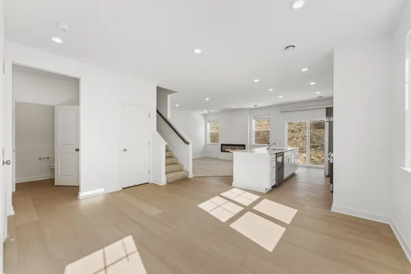 $372,796 | 186 HUNTINGTON Drive, Waconia, MN 55387