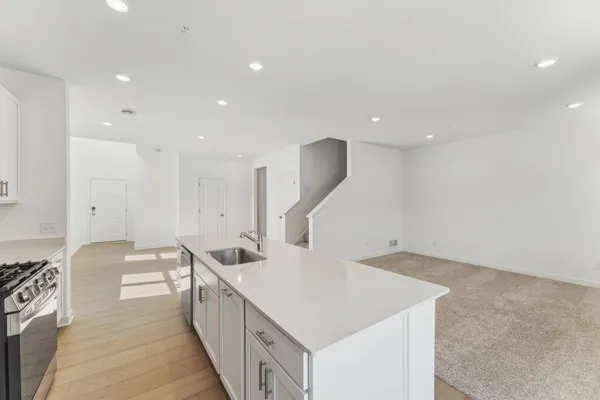 $372,796 | 186 HUNTINGTON Drive, Waconia, MN 55387