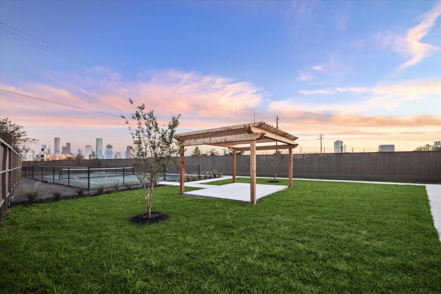 3099 Hicks Street Houston, TX 77007 - Photo 17 of 19 Representative photo. Layout and selections may vary.