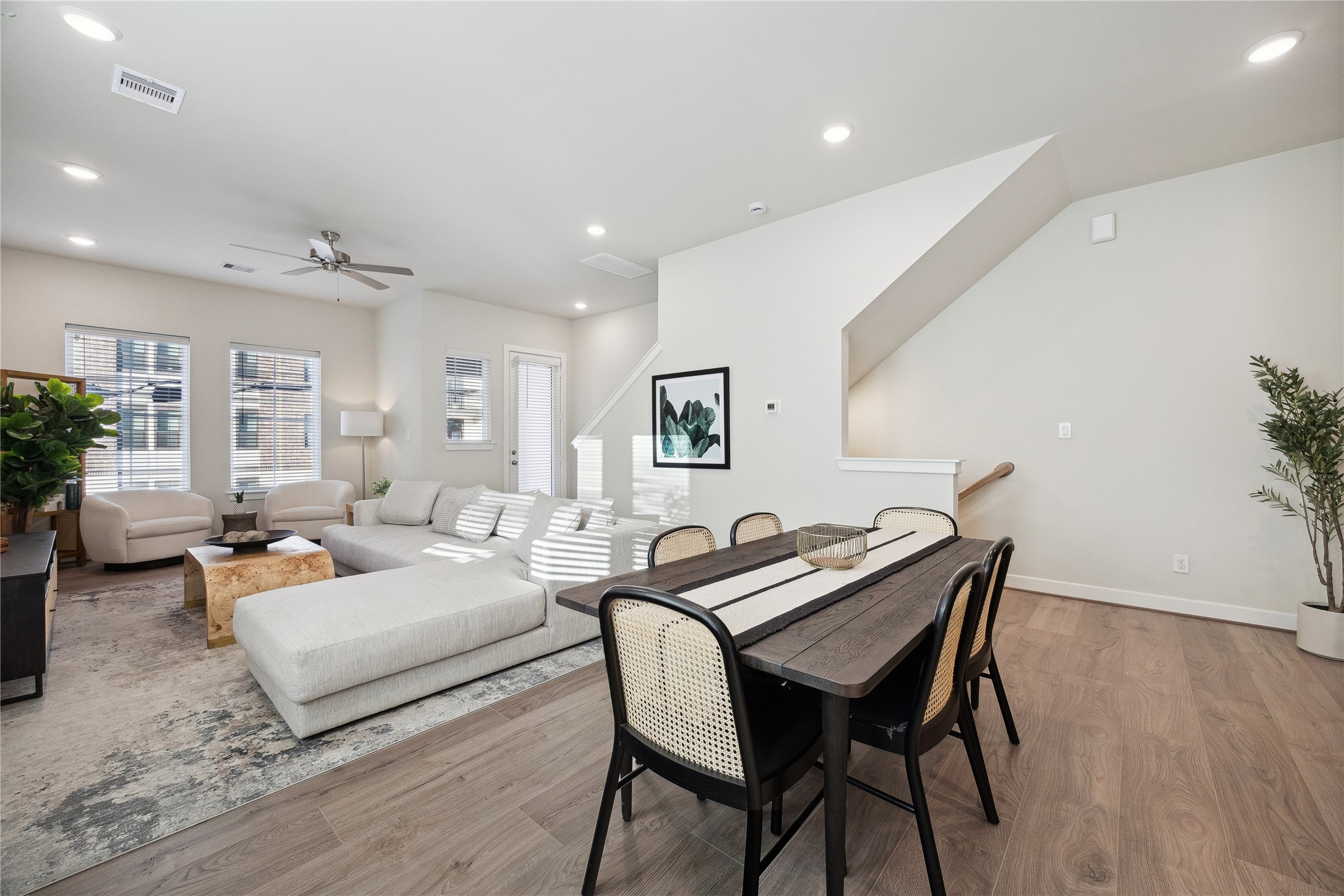 3099 Hicks Street Houston, TX 77007 - Photo 3 of 19
Representative photo. Layout and selections may vary.