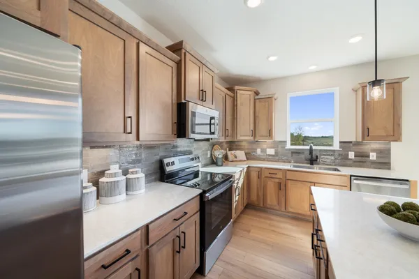 $589,990 | 1061 Annagaire Curve, Rosemount, MN 55068