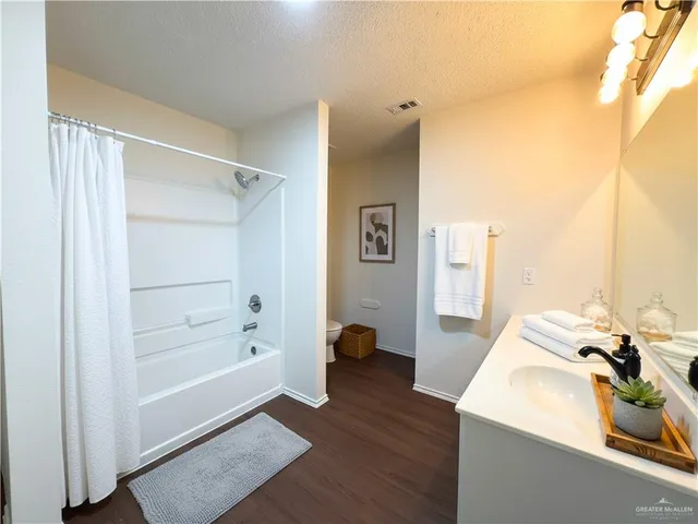 $229,500 | 1916 Azalea Street, Mission, TX 78573