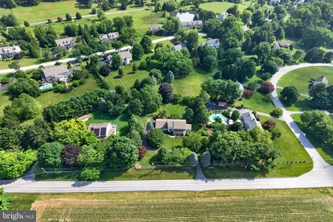 $895,000 | 153 East Doe Run Road, Kennett Square, PA 19348