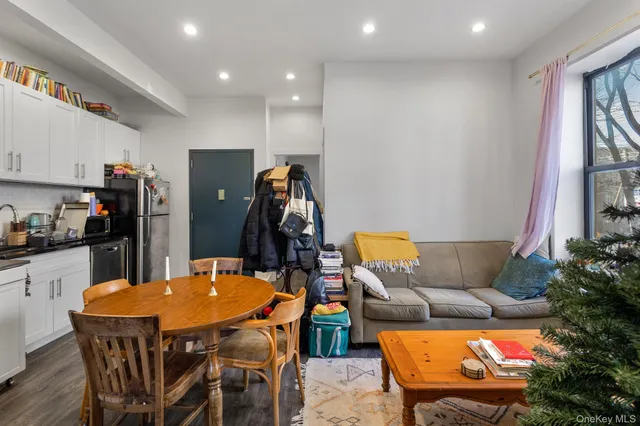 $3,495 | 68-51 Fresh Pond Road, Unit 2B | Ridgewood