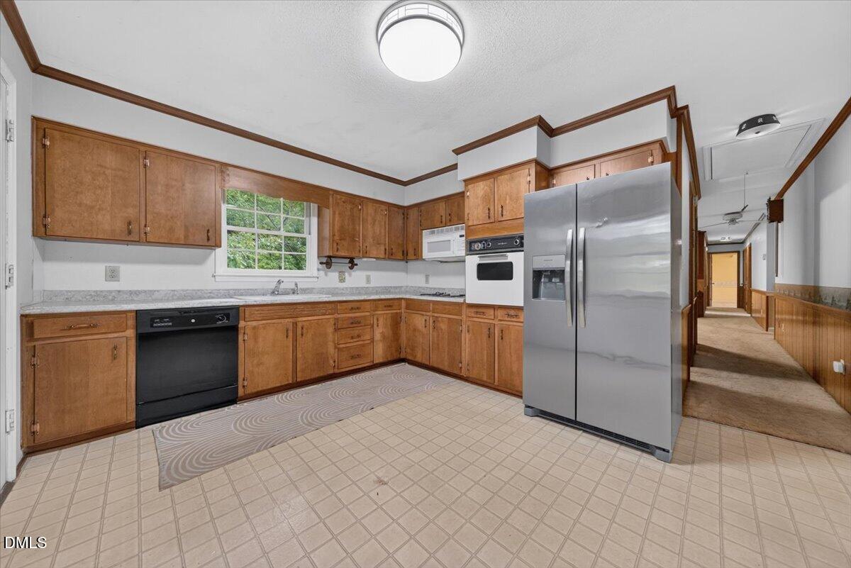 7325 Lake Wheeler Road Raleigh, NC 27603 - Photo 9 of 38 28-7325LakeWheelerRdRaleigh028