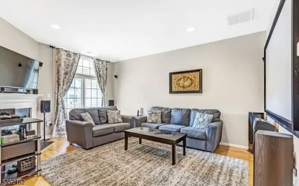 $5,100 | 325 Edmonton Court, Livingston, NJ 07039