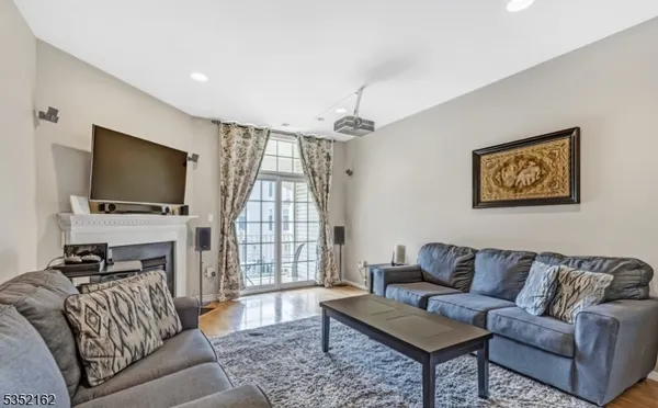 $5,100 | 325 Edmonton Court, Livingston, NJ 07039