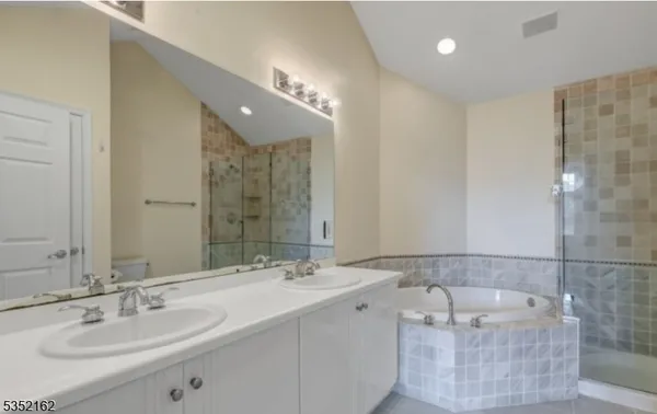 $5,100 | 325 Edmonton Court, Livingston, NJ 07039