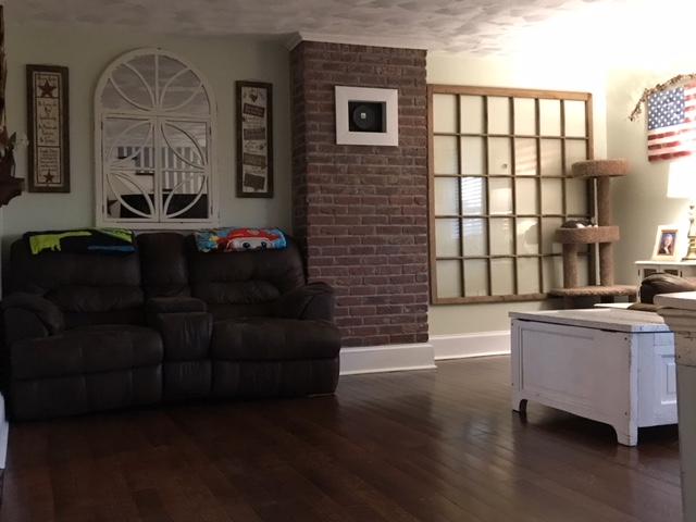 1159 Abigail Road Bedford, VA 24523 - Photo 9 of 48 living3