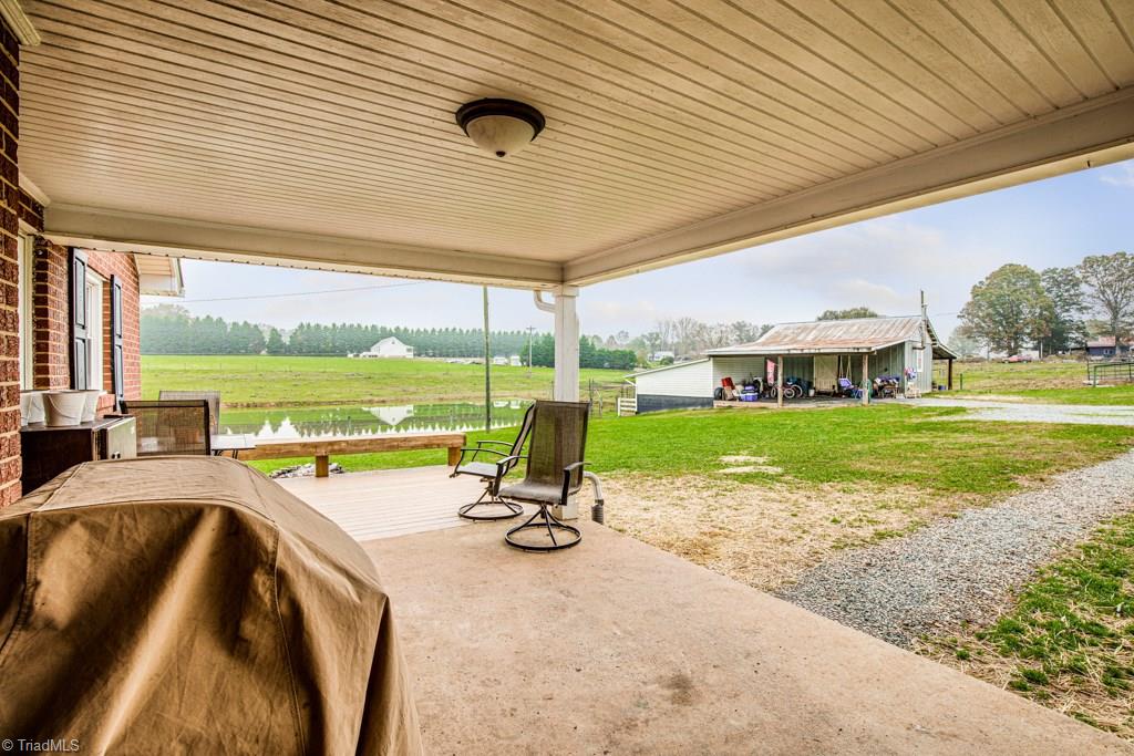 825 Tom Hunter Road Pilot Mountain, NC 27041 - Photo 4 of 45 Gallery Image 4
