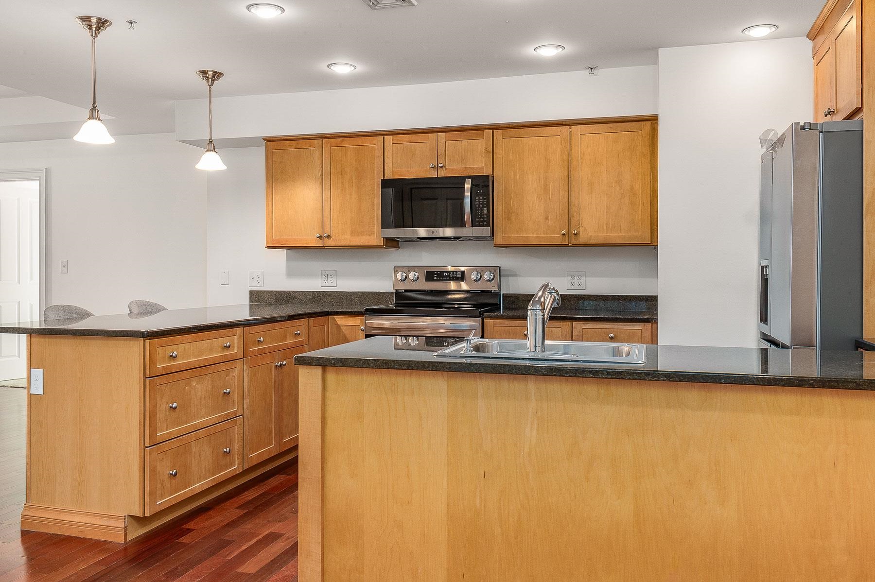 18 Congress Street, Unit 308 Portsmouth, NH 03801 - Photo 12 of 33