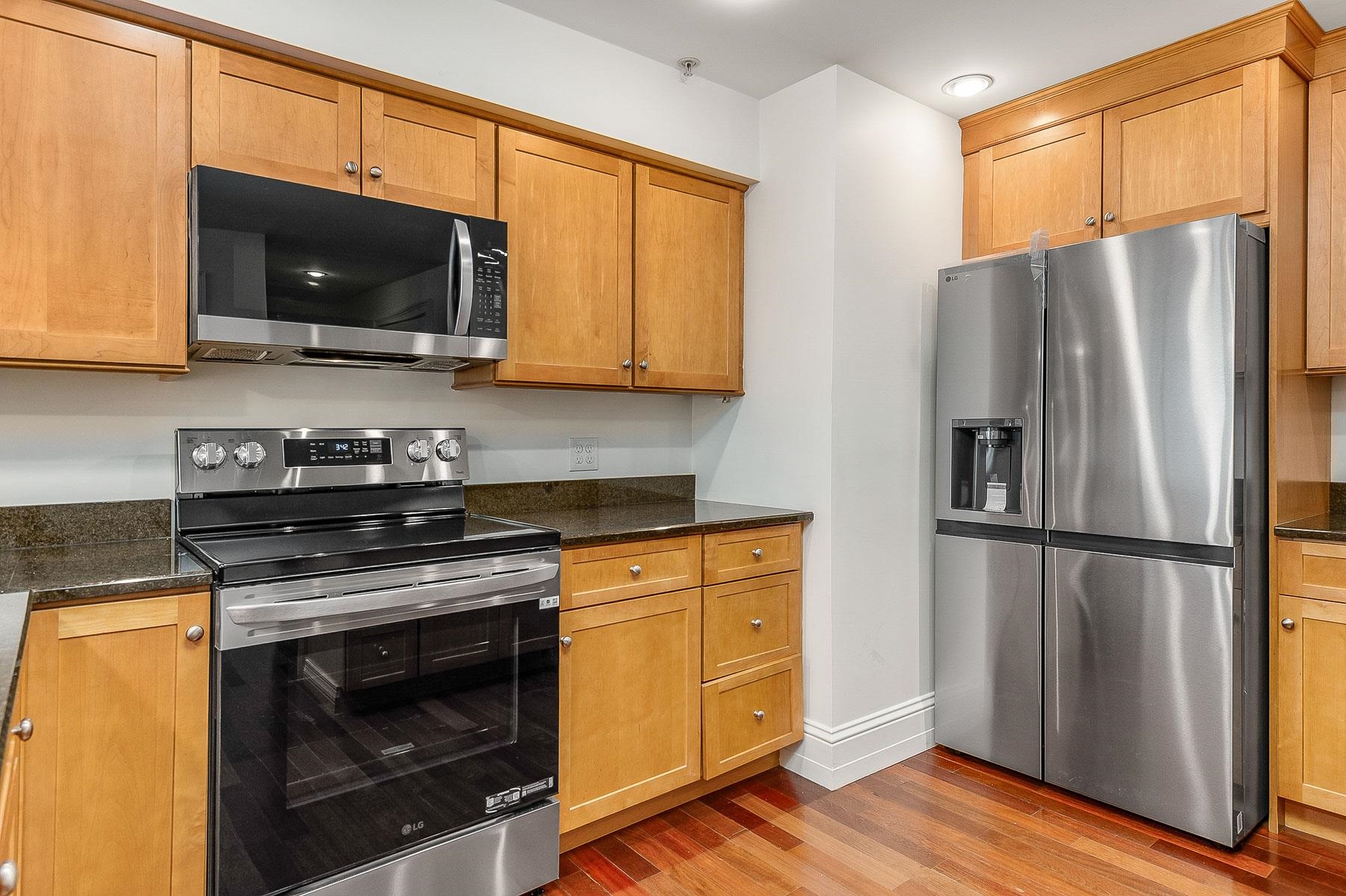 18 Congress Street, Unit 308 Portsmouth, NH 03801 - Photo 13 of 33