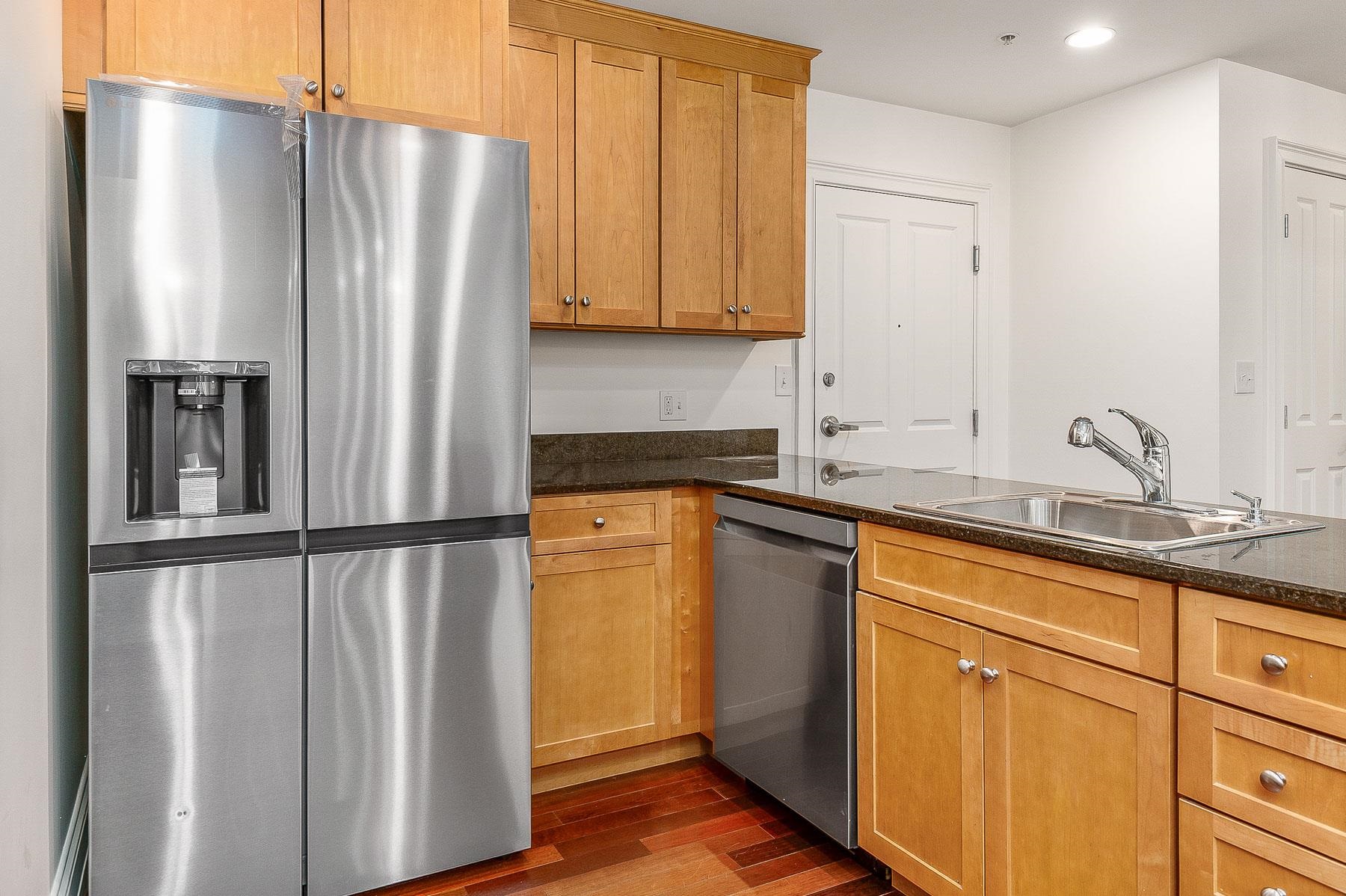 18 Congress Street, Unit 308 Portsmouth, NH 03801 - Photo 14 of 33