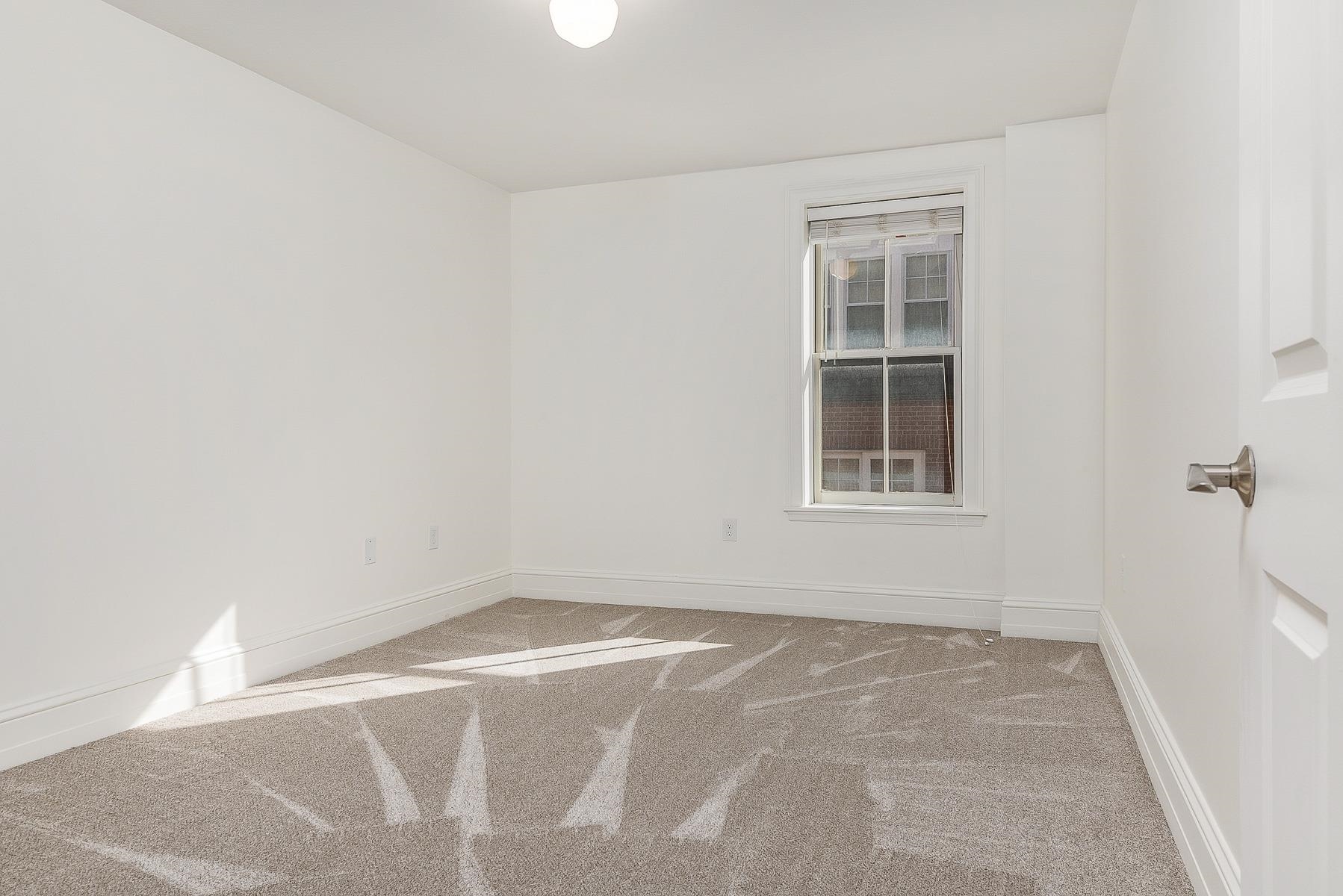 18 Congress Street, Unit 308 Portsmouth, NH 03801 - Photo 23 of 33