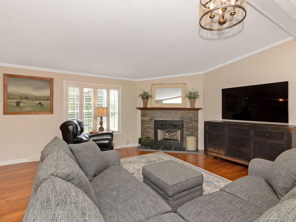 480 Clement Road Brevard, NC 28712 - Photo 10 of 44 Gallery Image 10