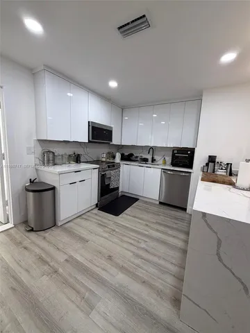 $799,900 | 310 Northeast 12th Avenue, Pompano Beach, FL 33060